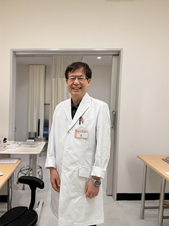 春日院院長:比嘉 頴秀写真